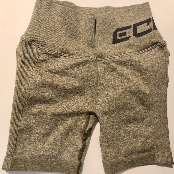 Echt scrunch shorts - Picture 2 of 4